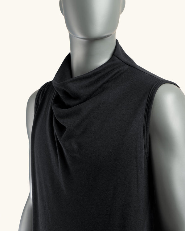 Non Binary Black Top - Atelier Odenoir  - Geschlechtsneutrale Kleidung Handmade in Berlin - Gender Neutral Clothing Handmade in Berlin