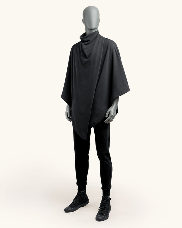 Gender Neutral Black Poncho - Atelier Odenoir  - Geschlechtsneutrale Kleidung Handmade in Berlin - Gender Neutral Clothing Handmade in Berlin