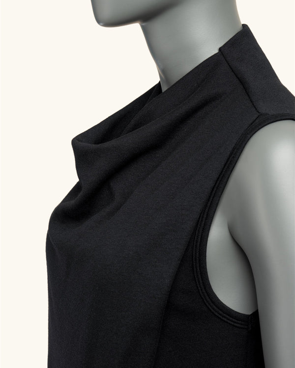 Non Binary Black Top - Atelier Odenoir  - Geschlechtsneutrale Kleidung Handmade in Berlin - Gender Neutral Clothing Handmade in Berlin