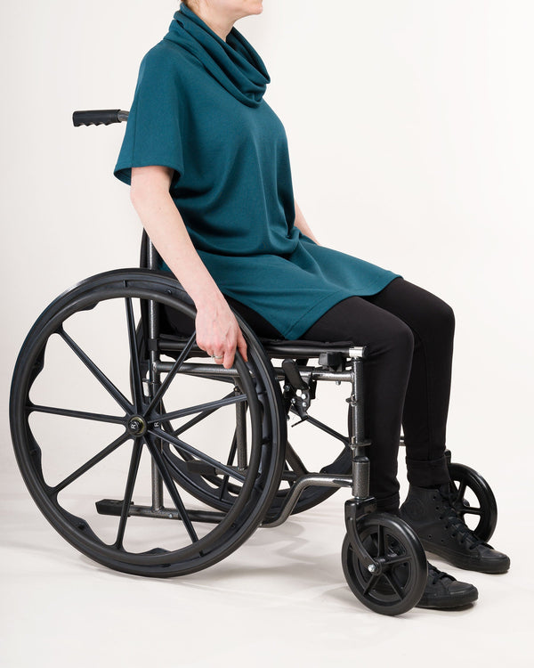 Adaptive Blue Poncho with Cowl Neck - Atelier Odenoir  - Geschlechtsneutrale Kleidung Handmade in Berlin - Gender Neutral Clothing Handmade in Berlin