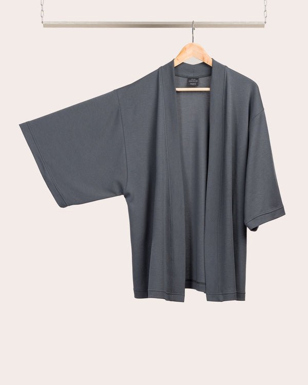 Adaptive Grey Kimono - Atelier Odenoir  - Geschlechtsneutrale Kleidung Handmade in Berlin - Gender Neutral Clothing Handmade in Berlin