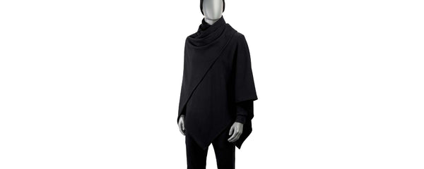 gender-neutral-black-cape-handmade-in-berlin