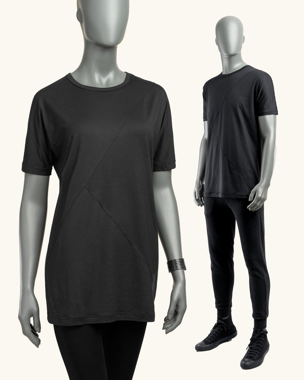 Gender Neutral Black Diago T-Shirt - Atelier Odenoir  - Geschlechtsneutrale Kleidung Handmade in Berlin - Gender Neutral Clothing Handmade in Berlin